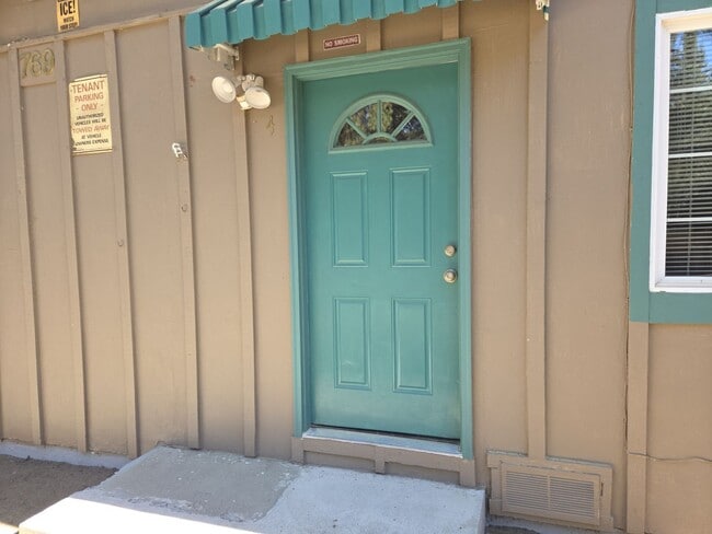 Building Photo - 769 Modesto Ave Unit 4