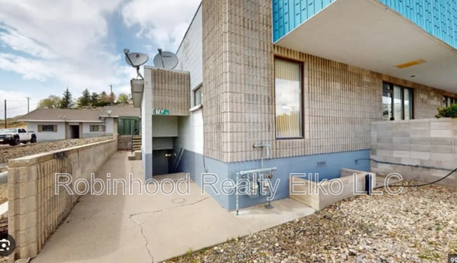 Photo - 674 1/2 N. Cedar Street