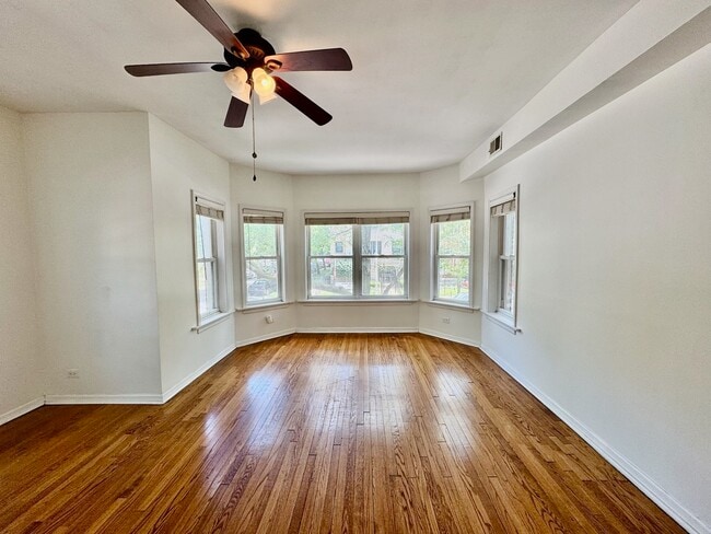Photo - 6042 N Kenmore Ave Unit 1