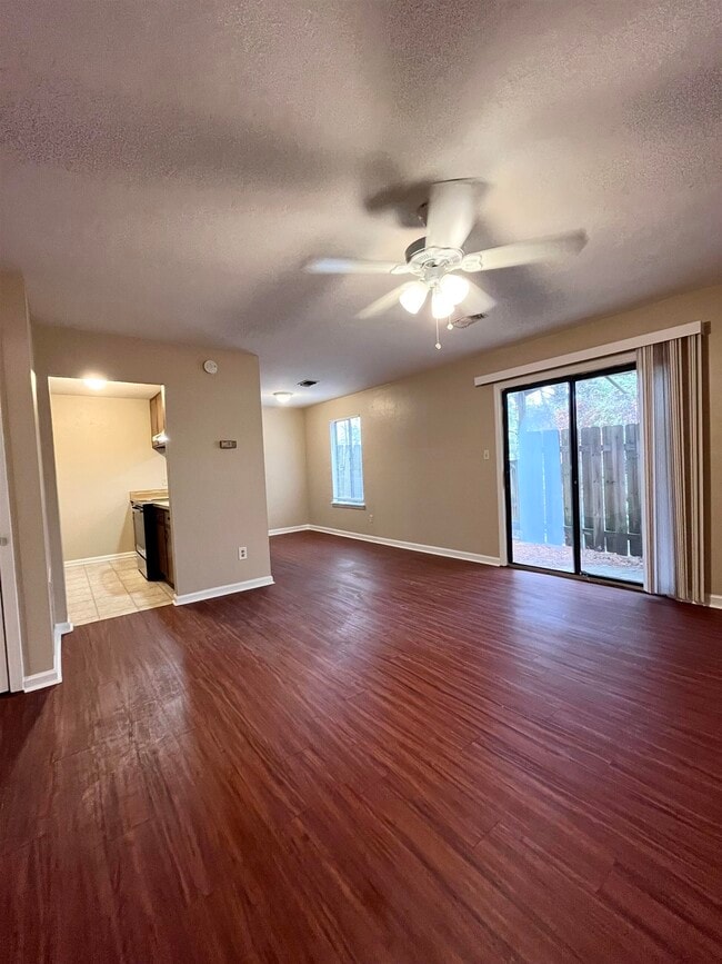 Photo - 3732 Donovan Dr Unit B