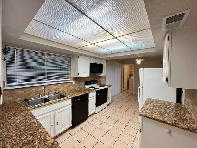 Photo - 17 Briervine Ct