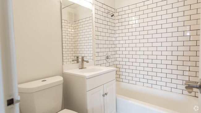 Studio - 500SF - The Lafayette Apartments