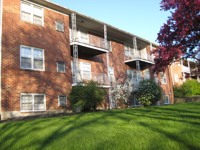 Park Hill Lane Apartments Off-Campus Housing, Menands, NY ...