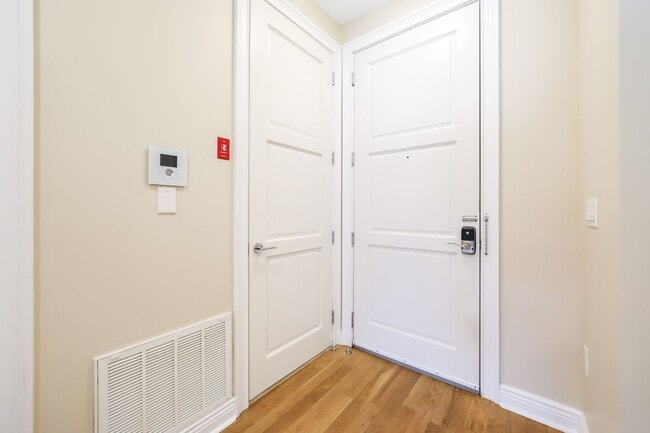 Photo - 1/Bedroom at Edgewater's top waterfront lo...