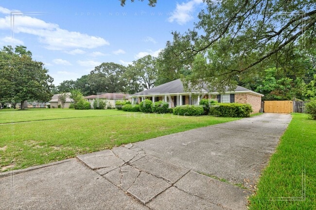 Photo - Spacious 4BR/2.5BA West Mobile Home – Room to Grow in a Convenient Location!
