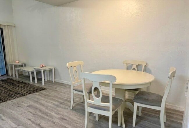 Photo - 7200 SW 8th Ave