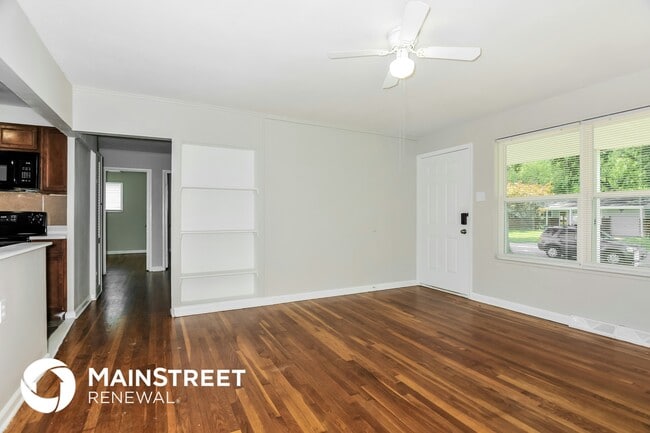 Photo - 9827 Portage Dr