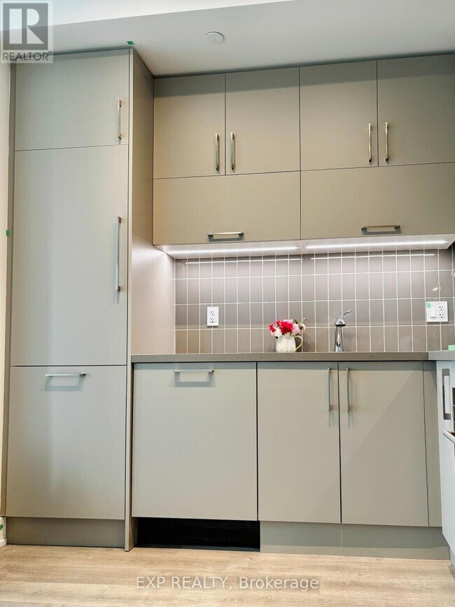 Photo - 38 Andre de Grasse St Unité 1208