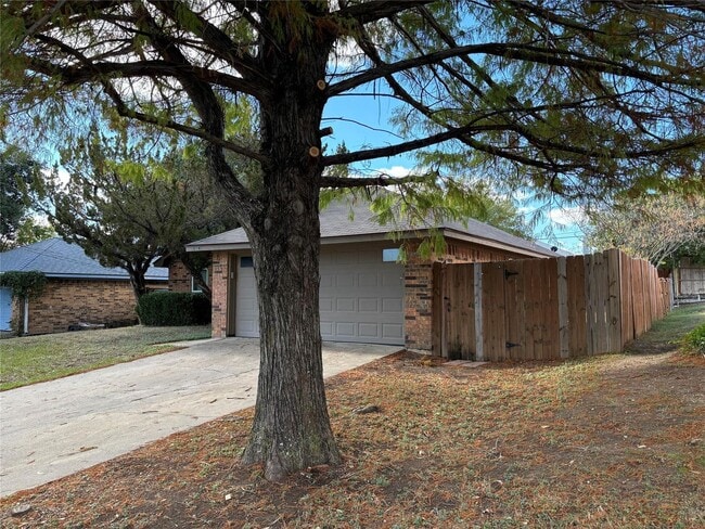 Photo - Beautifully updated 3-bedroom 2-bath home