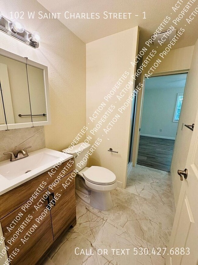Photo - 102 W St Charles St Unit 1