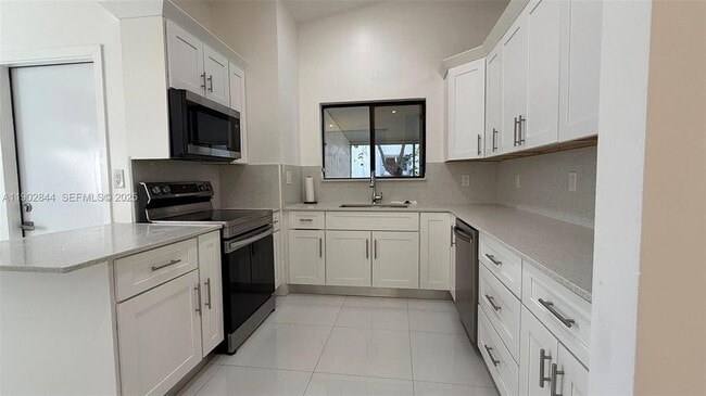 Photo - 17010 SW 93rd Ave