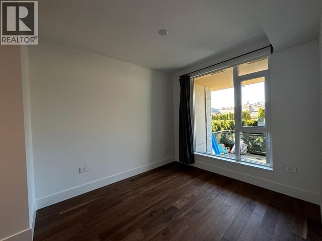 Photo - 389 W 59th Ave