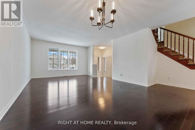 Photo - 104 B Craig Henry Dr