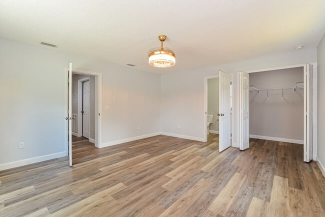 Photo - 37420 New York Ave