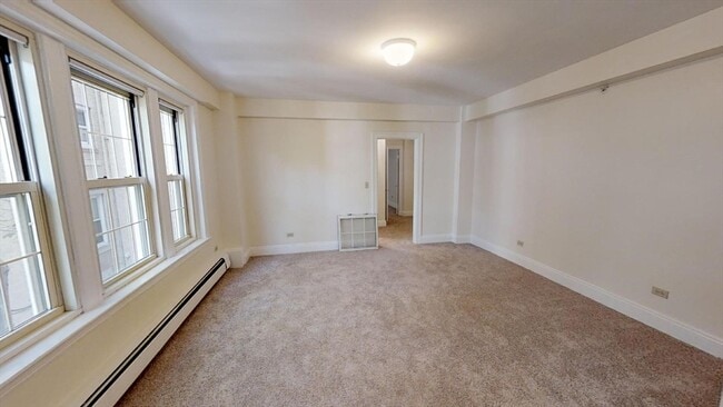Building Photo - 1401 Beacon St Unit 207
