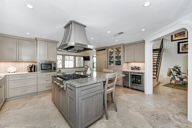 Photo - Gorgeous private home on 3 acres in Richmond. Enter through the gated access to your fully fenced...