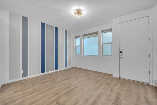 Photo - 357 Crate Ave