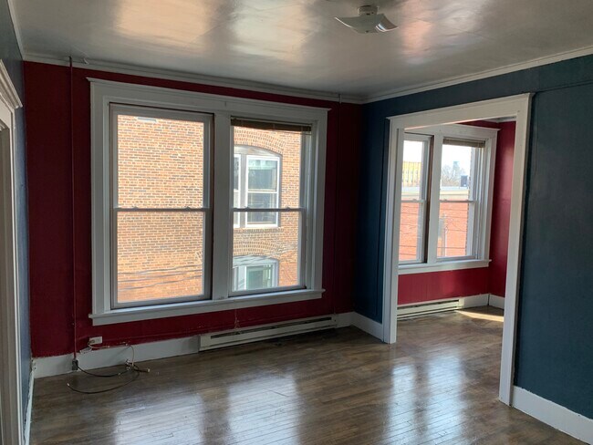Building Photo - 3rd and Main Unit 302 Rental