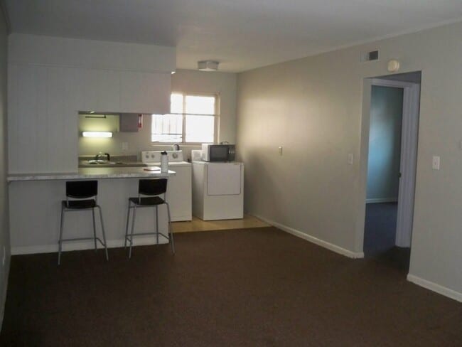 Photo - 134 W 9th Ave