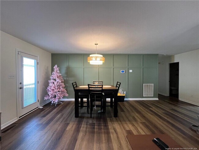 Photo - 323 Tokay Dr