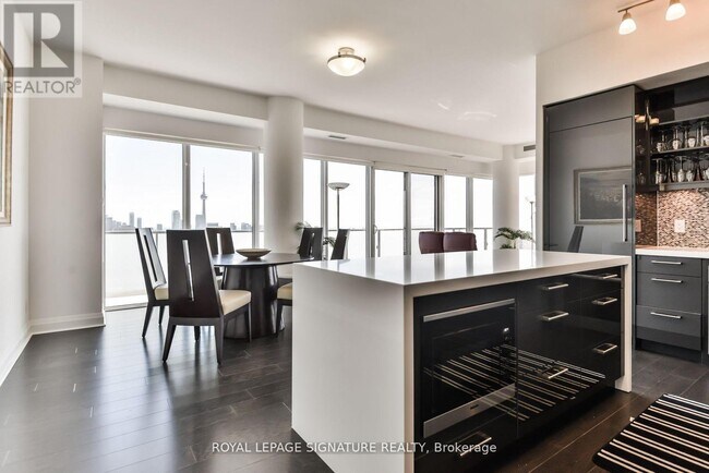 Photo - 65 St Mary St Unit 4002