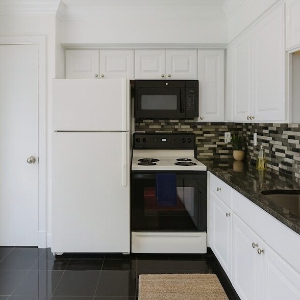 Building Photo - 26 Beacon St Unit 28B Rental
