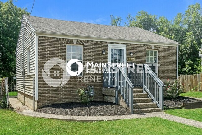 Photo - 3 Bedroom Pet-Friendly Home in Louisville, KY with Main Street Renewal