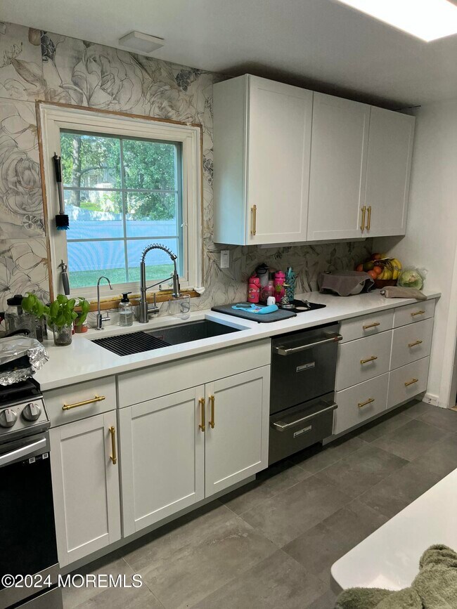 Photo - 317 Jersey Ave