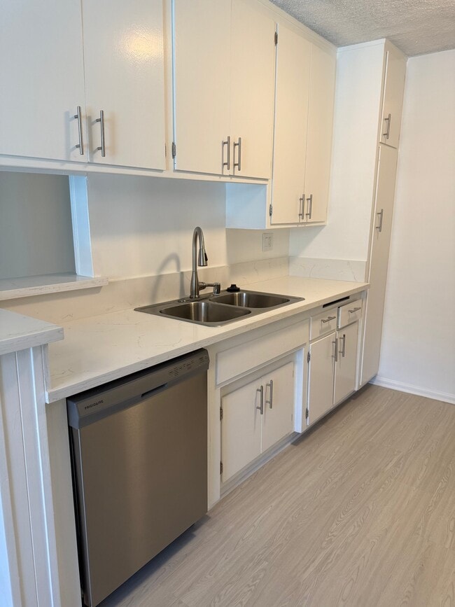 Photo - 310 S Sherbourne Dr Unit 108