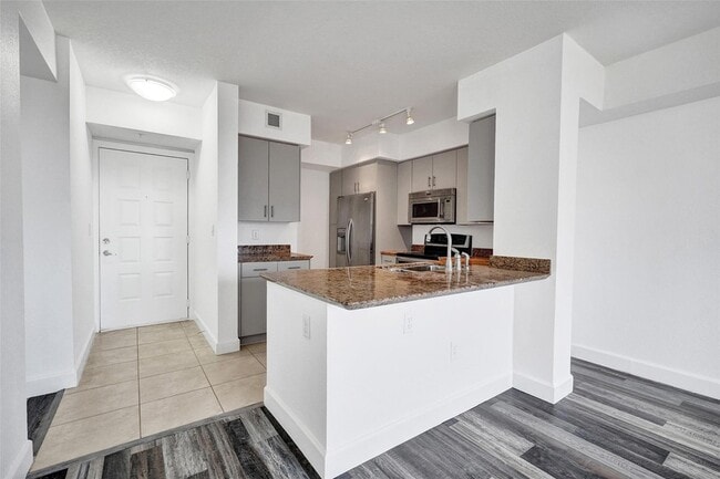 Photo - 1830 Radius Dr Unit 825