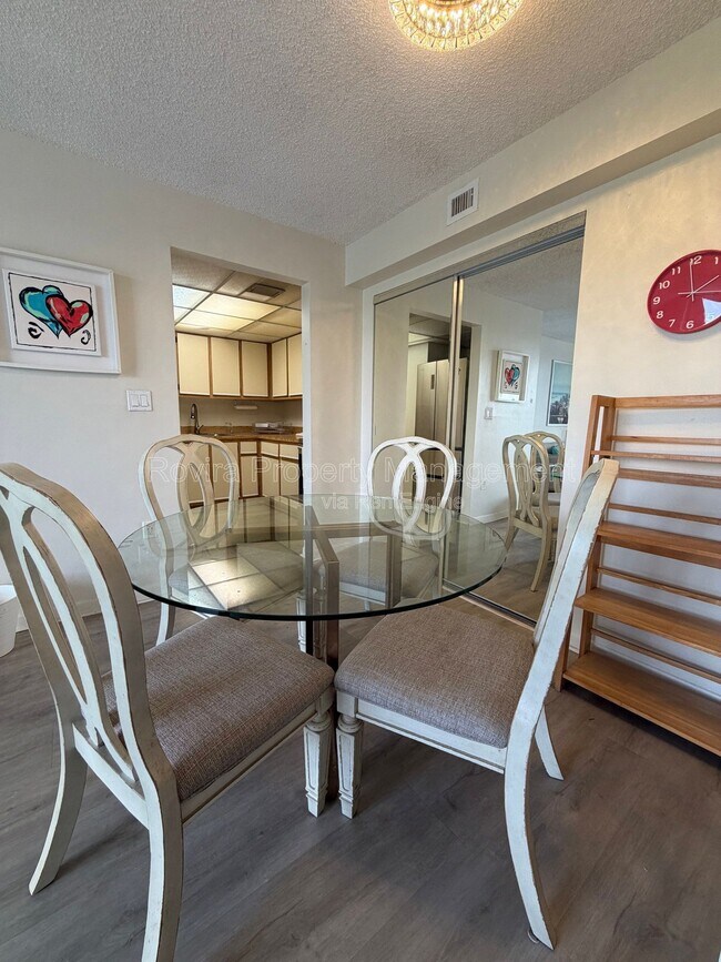 Photo - 1740 NW N River Dr Unidad 516