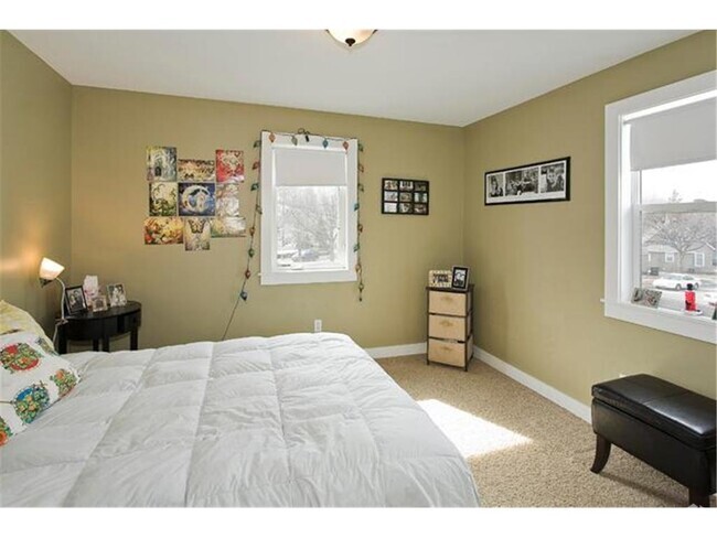Building Photo - 2327 Cole Ave SE Rental