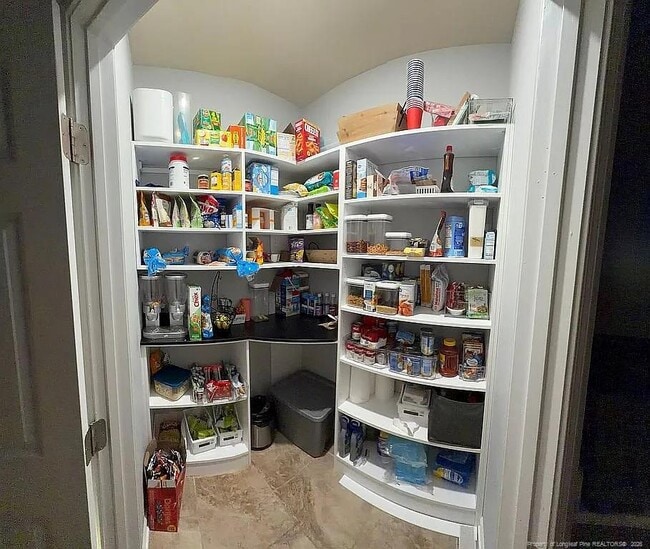 Photo - 364 Heathrow Dr