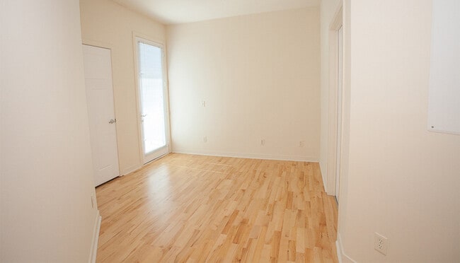 Photo - 242 E Water St Unit 119