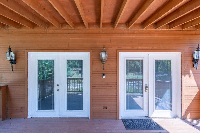 Photo - 2865 Old Thomson Rd