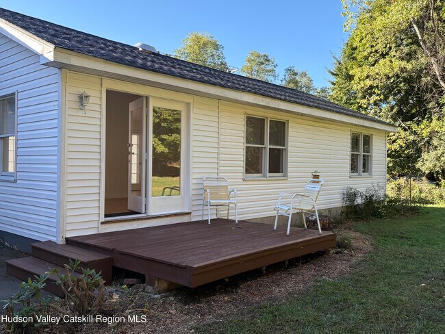 Photo - 551 NY-217 Apartment