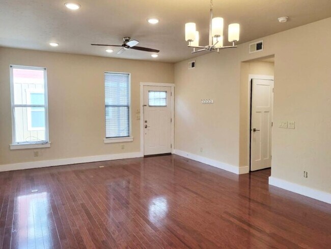 Photo - 525 E Kiowa St Unit 201