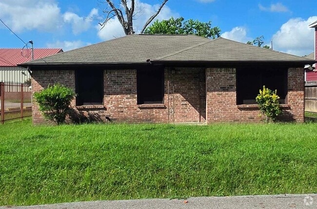 Building Photo - 4532 Briscoe St Rental