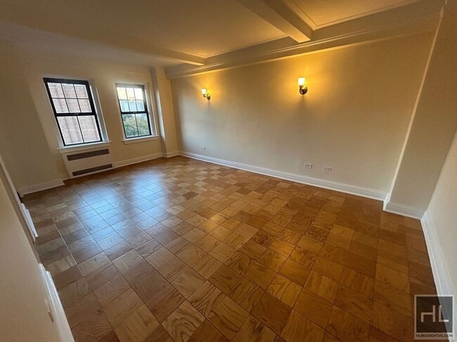 Building Photo - Christopher Street Unit 5H