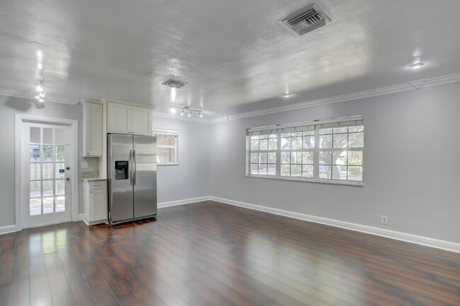 600 SW 15th St Unidad Ross Duplex