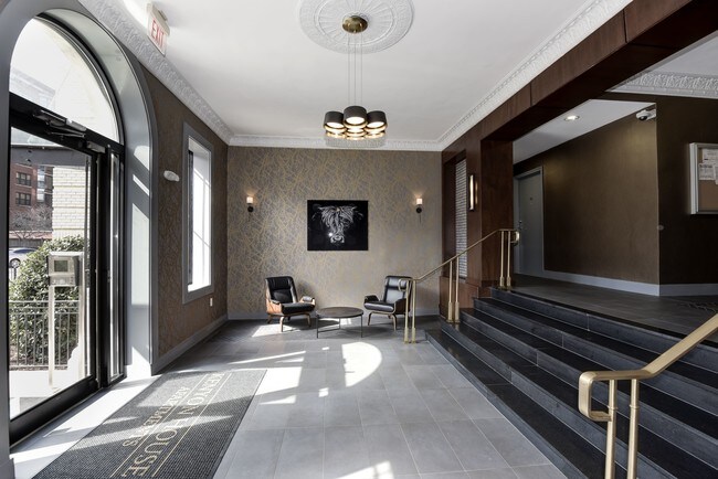 Photo - Kenyon Apartments