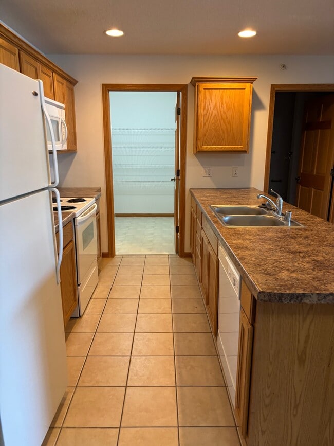 Photo - 3632 Calvert Rd Unit 201