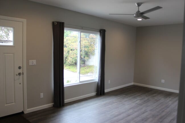 Photo - 7045-7045 Saranac St Unidad 7043