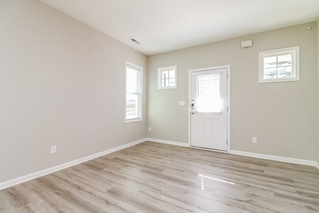 Photo - 167 E Wilson St