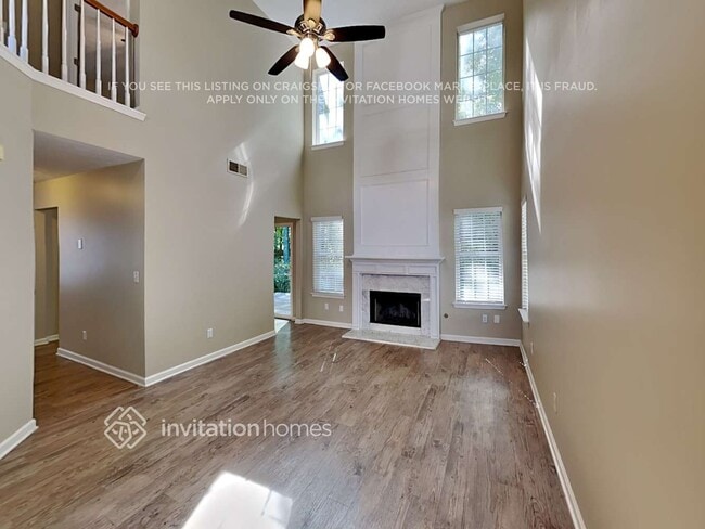 Photo - 1055 Crabapple Lake Cir