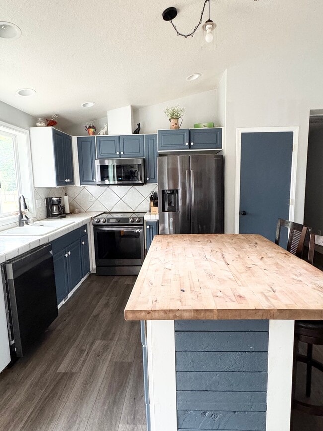 Photo - 107 S Pine Dr