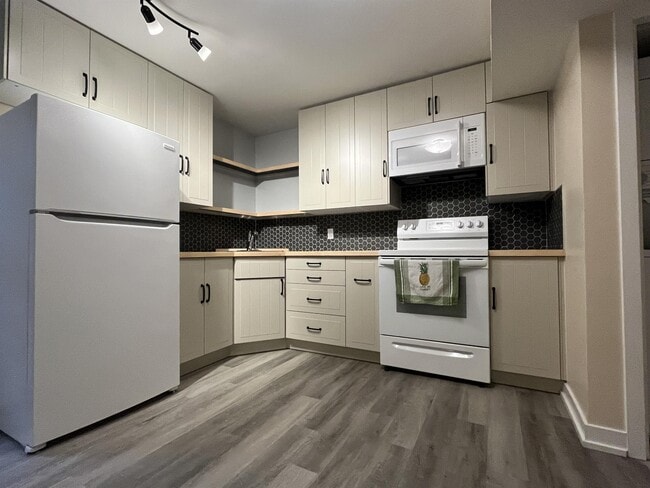 Photo - 46508 Lear Dr