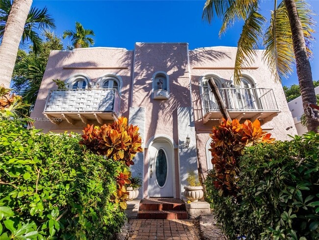 Photo - 143 NE 43rd St Unit 6