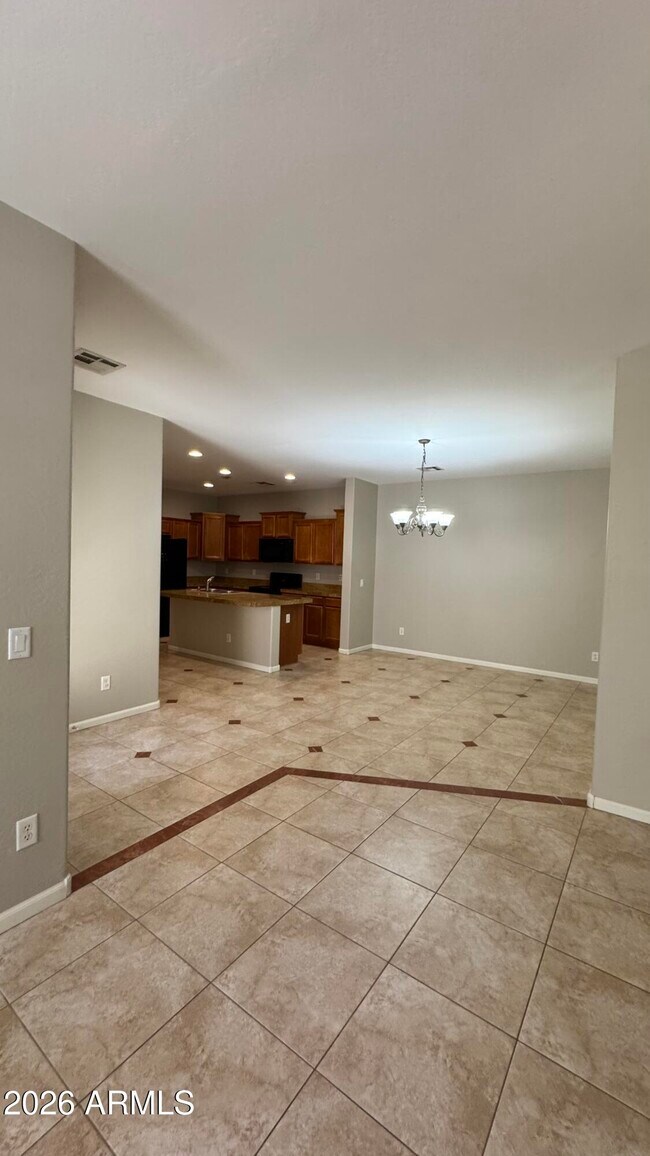 15389 W Bloomfield Rd