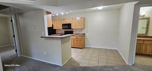 Photo - 1385 W University Ave